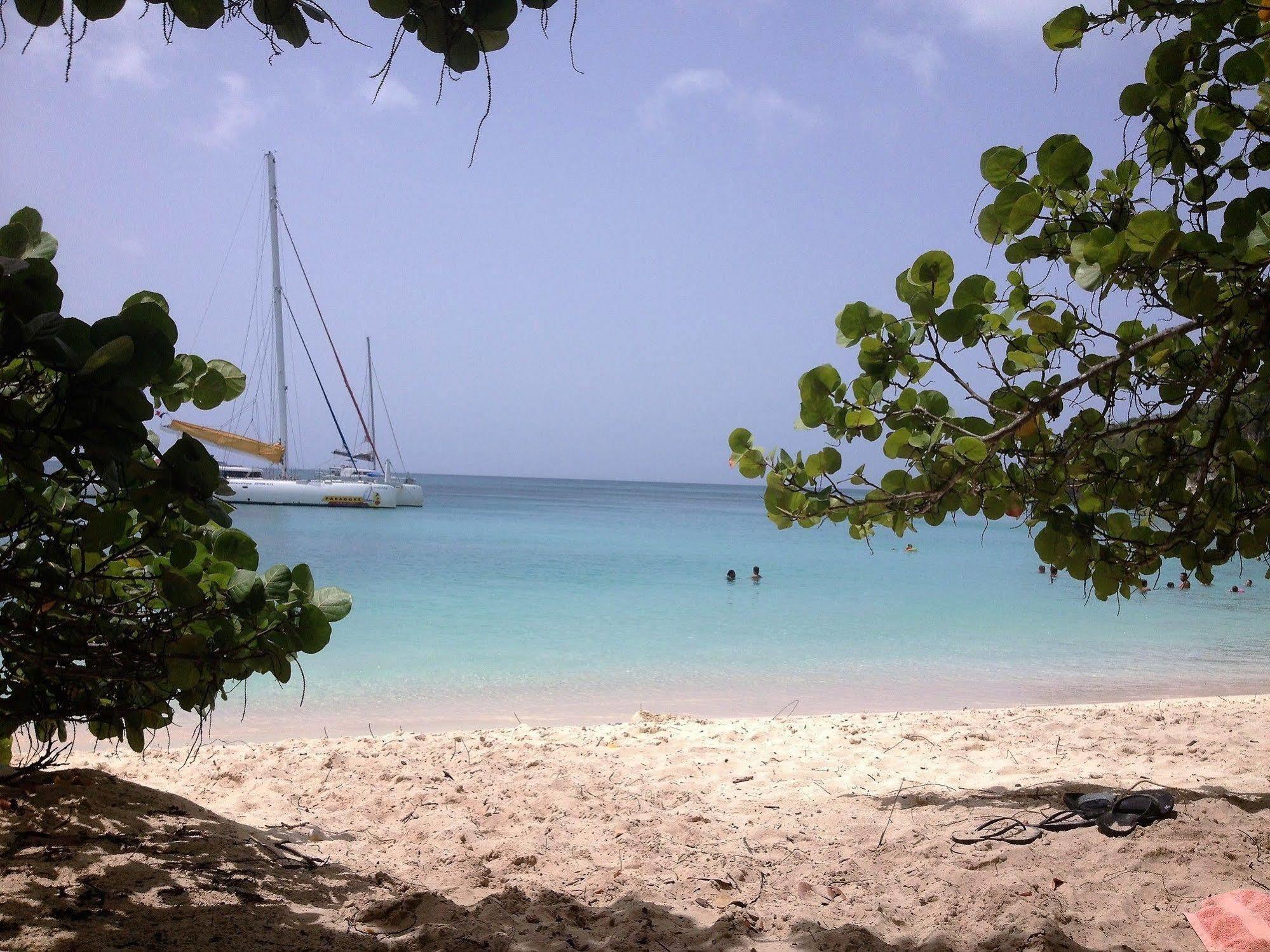 Ti.Maanga Vue Mer Pieds Dans L'Eau Saint-Francois  Extérieur photo